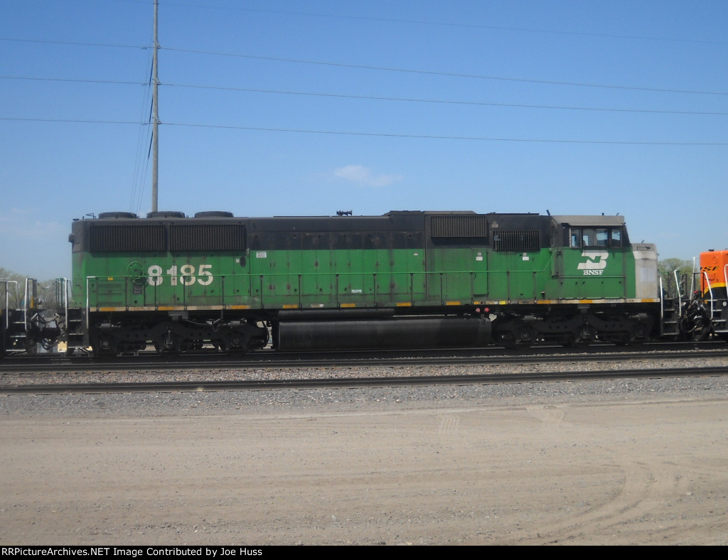 BNSF 8185